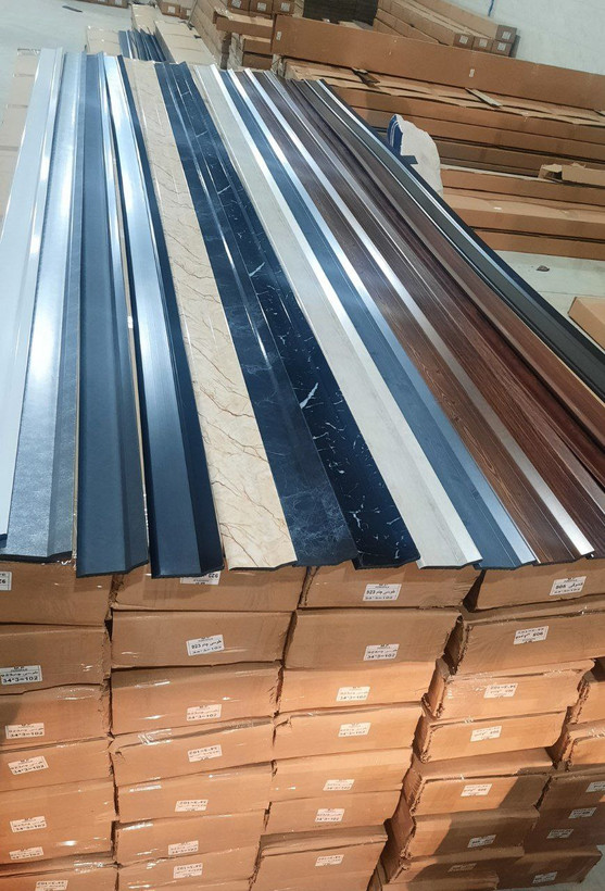 قرنیز پی وی سی